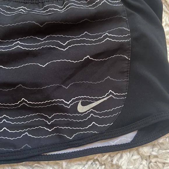 Nike Dri-fit Running Shorts - Picture 2 of 4